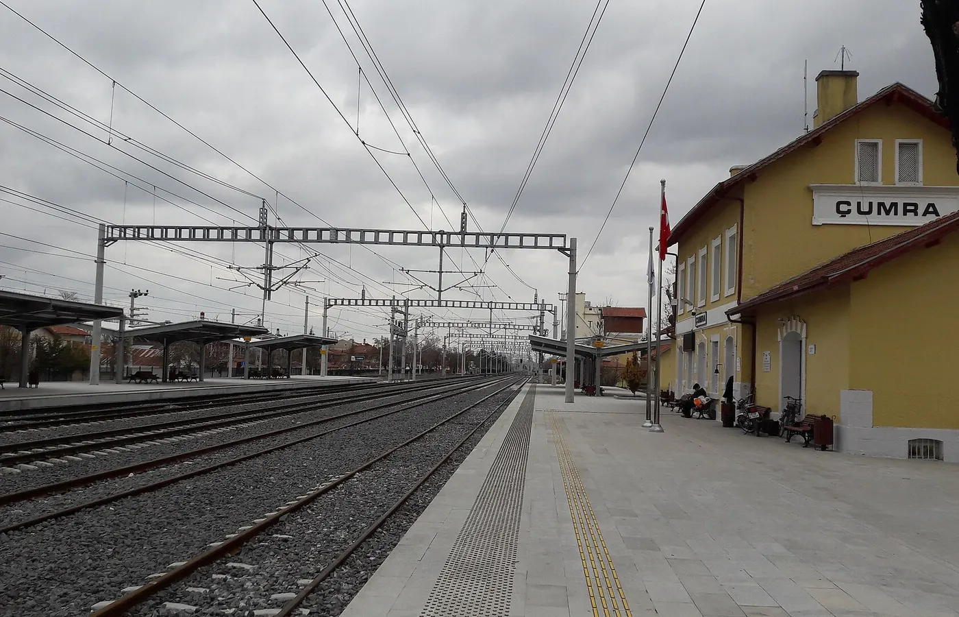 Çumra Tren İstasyonu ve demiryolu hatları