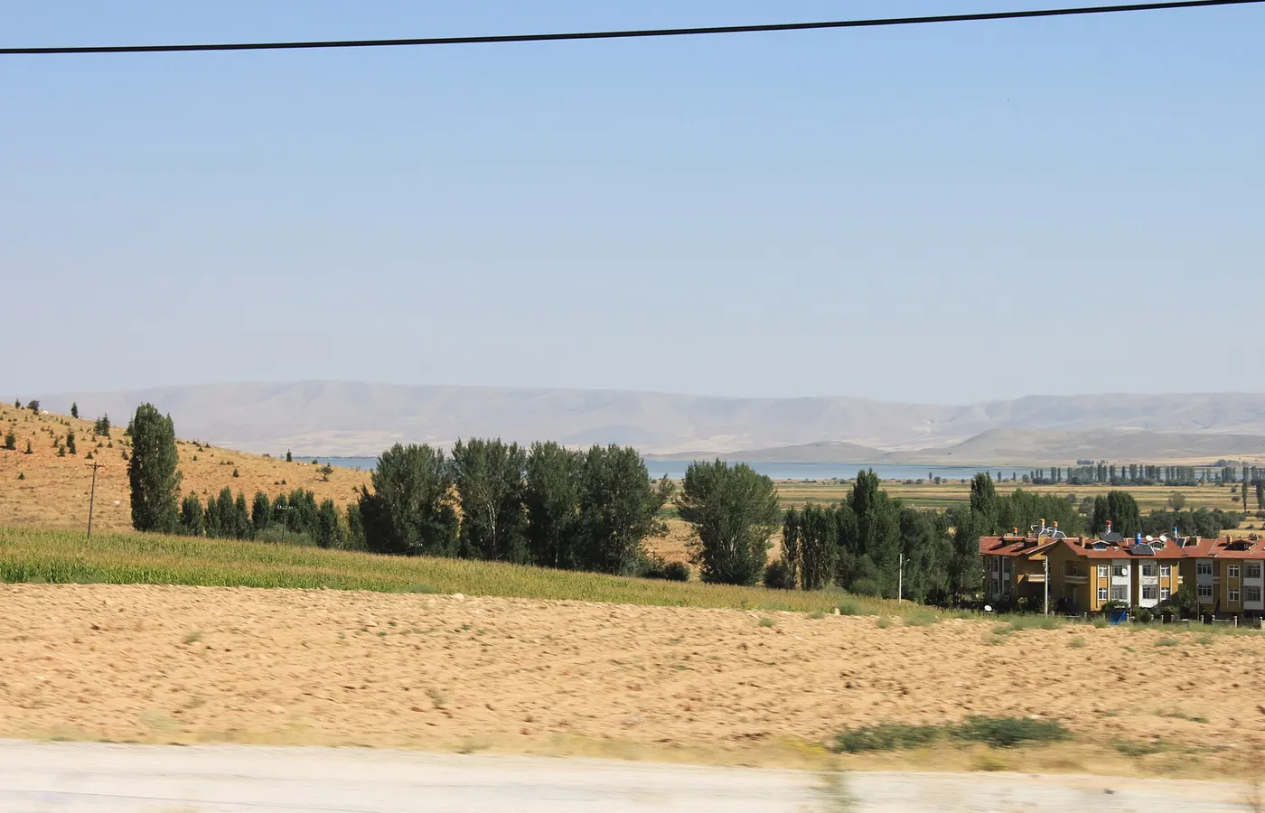 Ilgın Çavuşçu Gölü ve göl kıyısındaki yerleşim